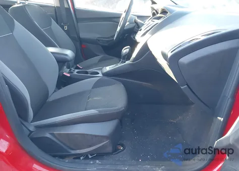 2013 Ford Focus Se z USA, uszkodzony, nr VIN 1FADP3F22DL169356